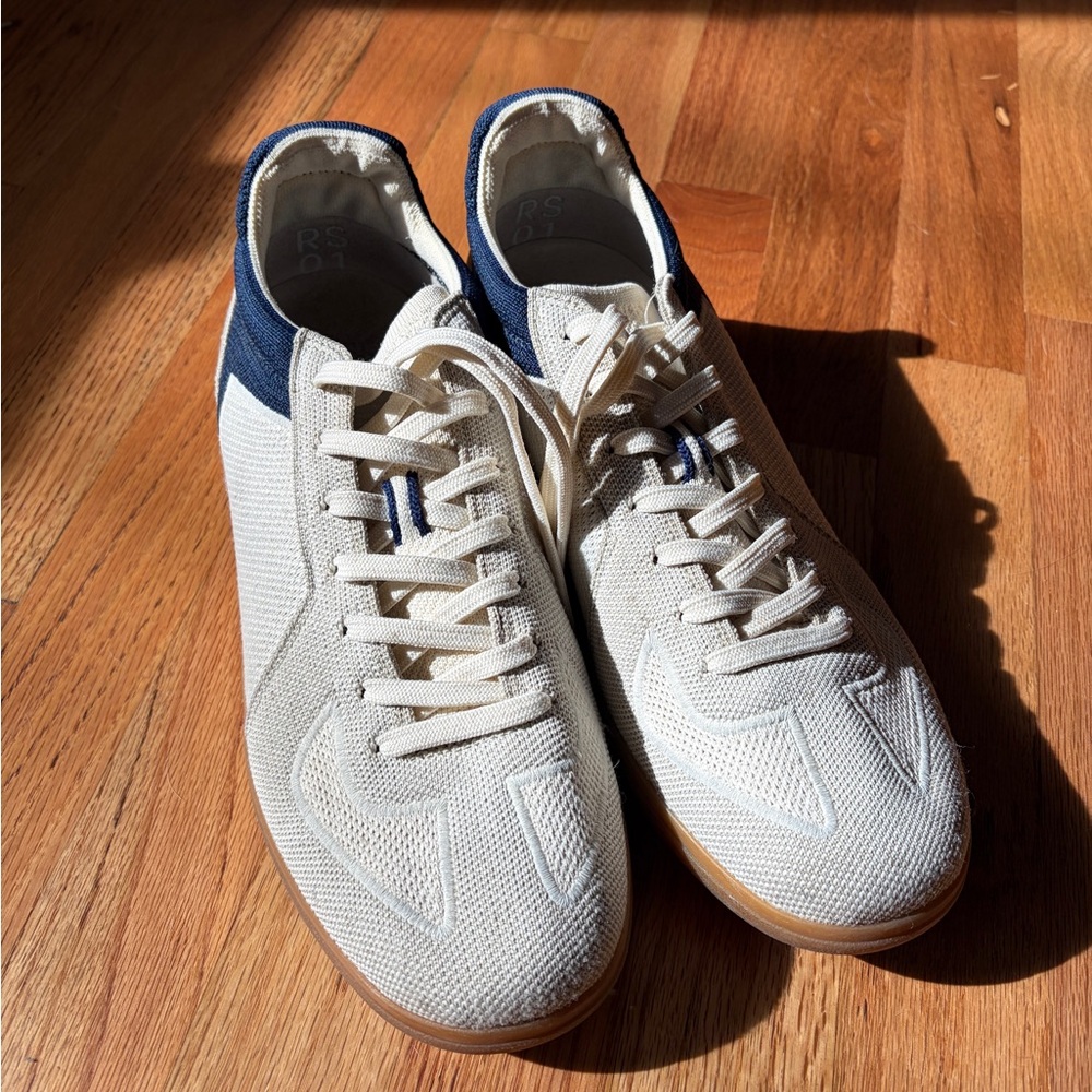 Rothy’s men’s “The RS01 Sneaker” size 10